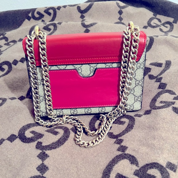 Gucci GG Supreme Padlock Shoulder Bag - Picture 2 of 9
